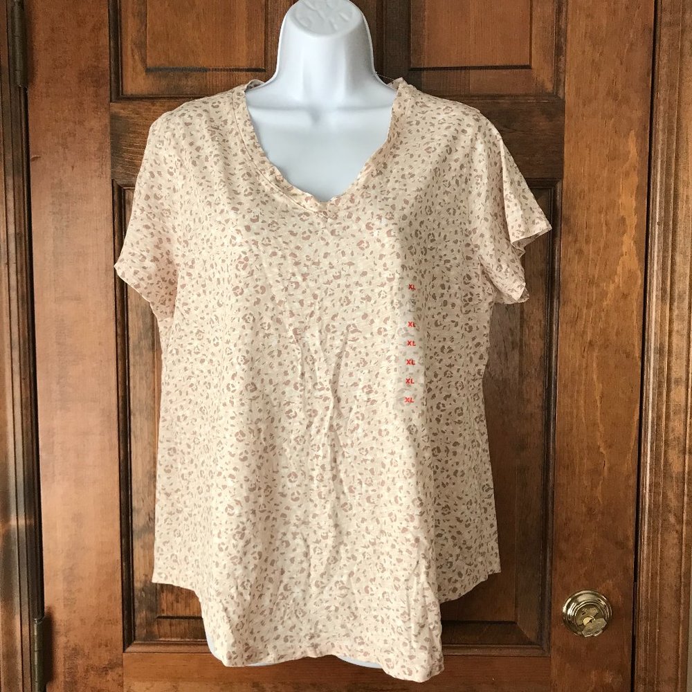 NWT Old Navy Ecru w/Beige & White V-Neck Short Sleeve Tee XL